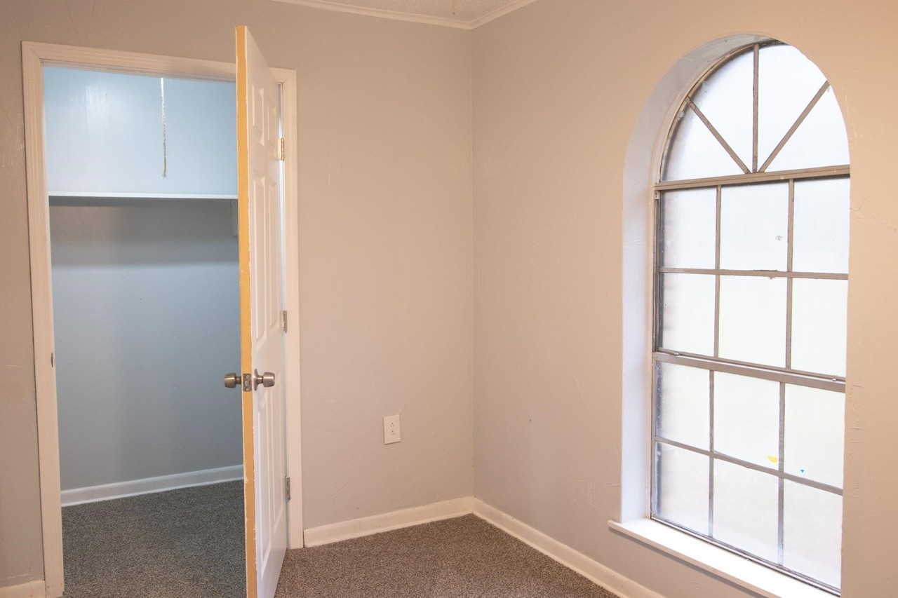 3306 Timberlane Cir - Photo 6 of 14