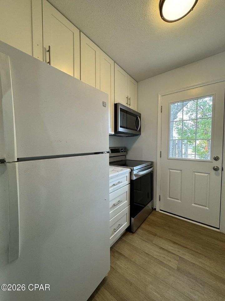 1501 Chestnut Ave #C - Photo 5 of 10