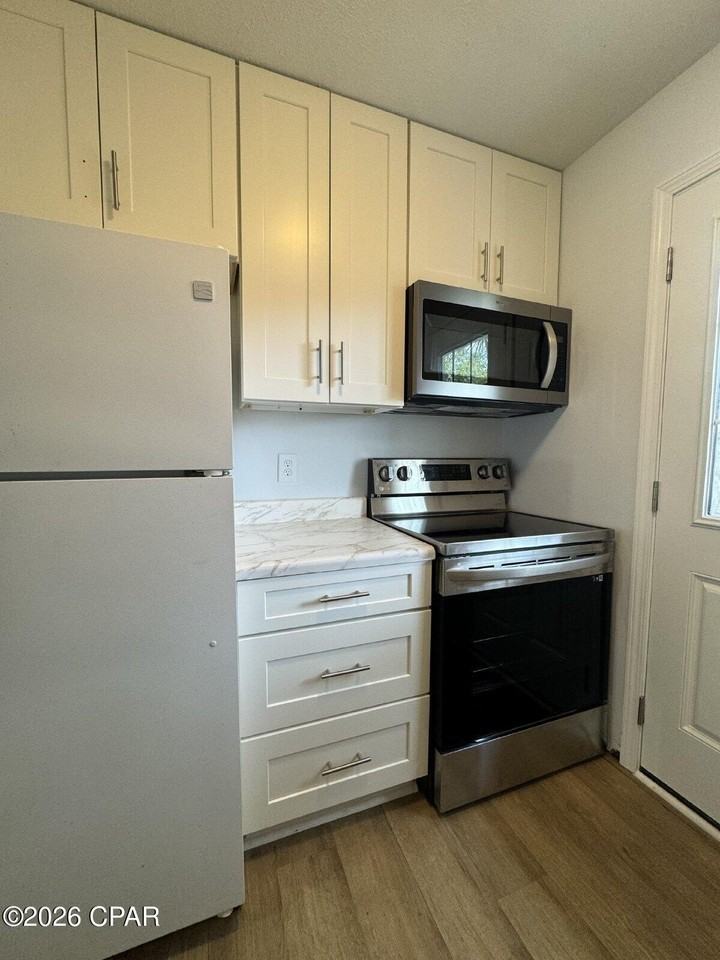 1501 Chestnut Ave #C - Photo 6 of 10