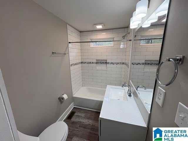 336 3rd St Se - Photo 6 of 16