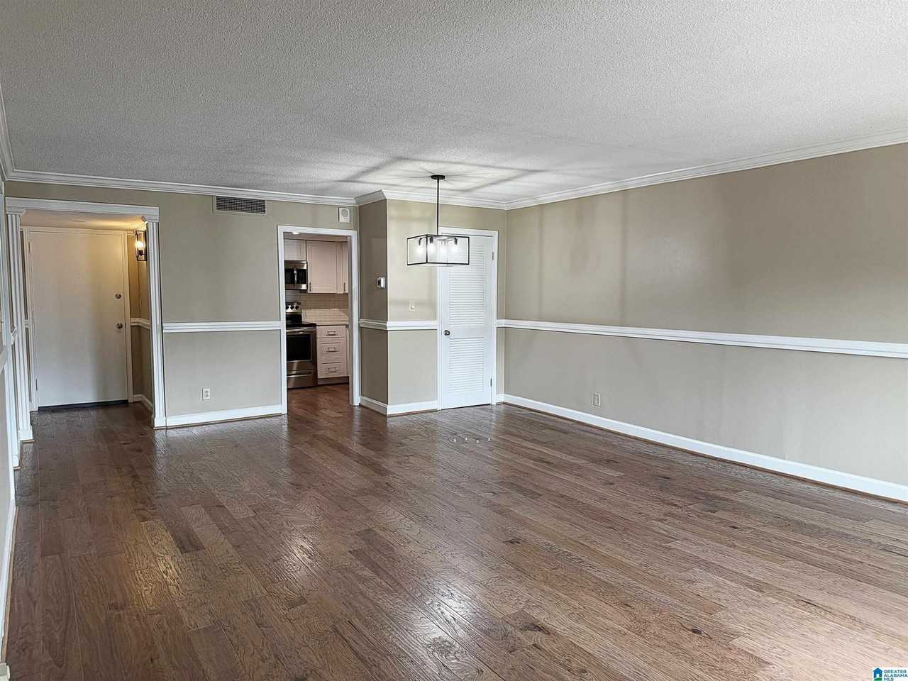 2717 Highland Ave S #805 - Photo 3 of 16