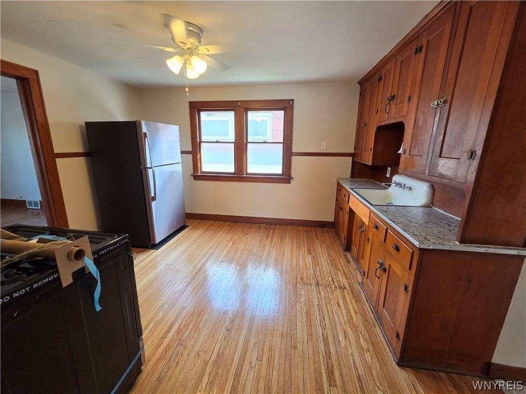 490 S Ogden St #W - Photo 3 of 10