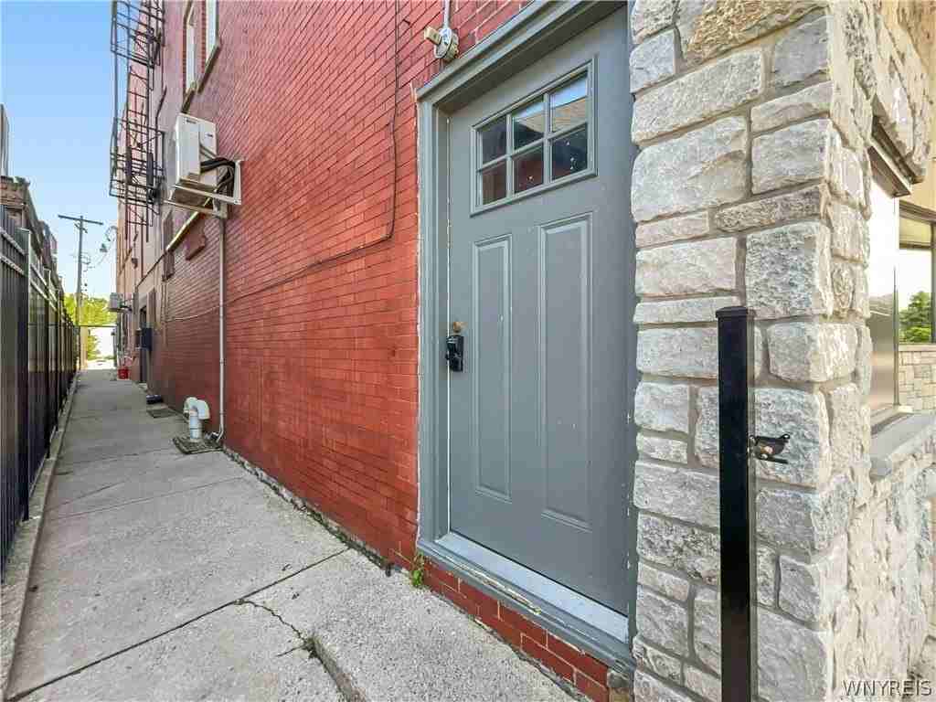 1363 Delaware Ave - Photo 2 of 10