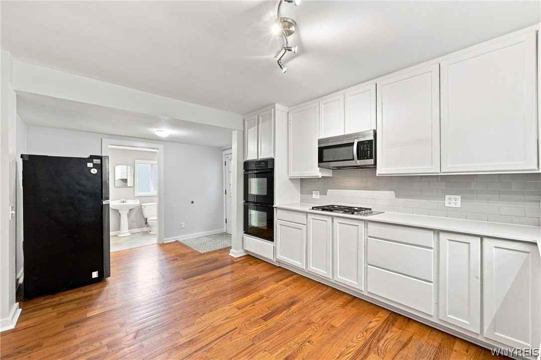 12 Baynes St - Photo 4 of 15