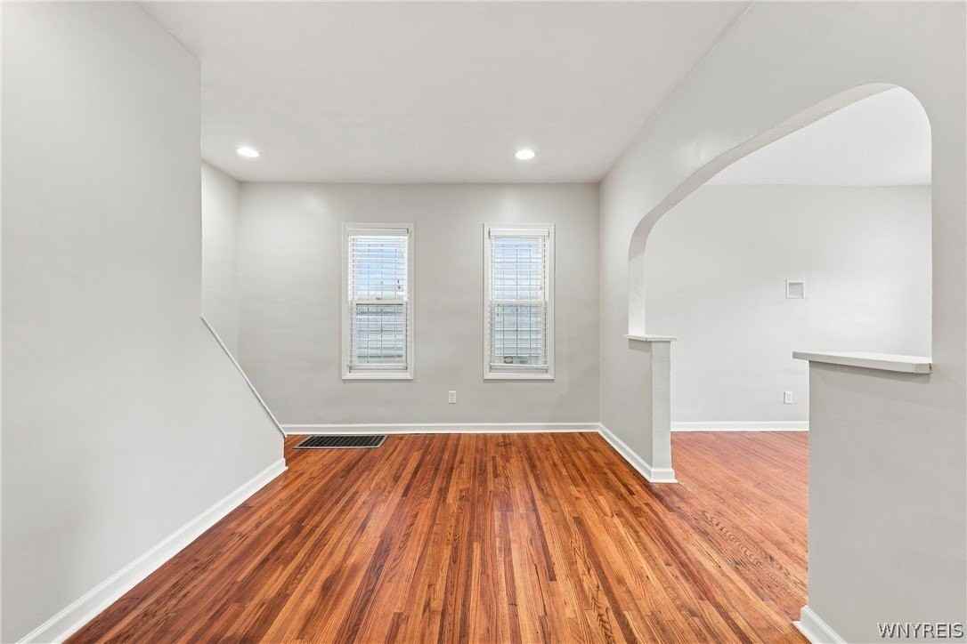 12 Baynes St - Photo 7 of 15
