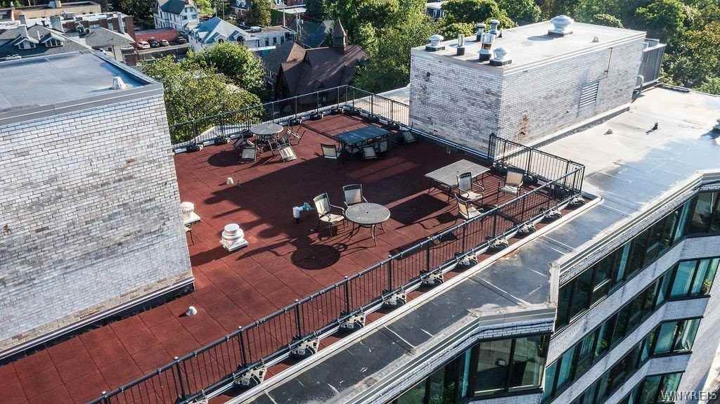 849 Delaware Ave #305 - Photo 5 of 37