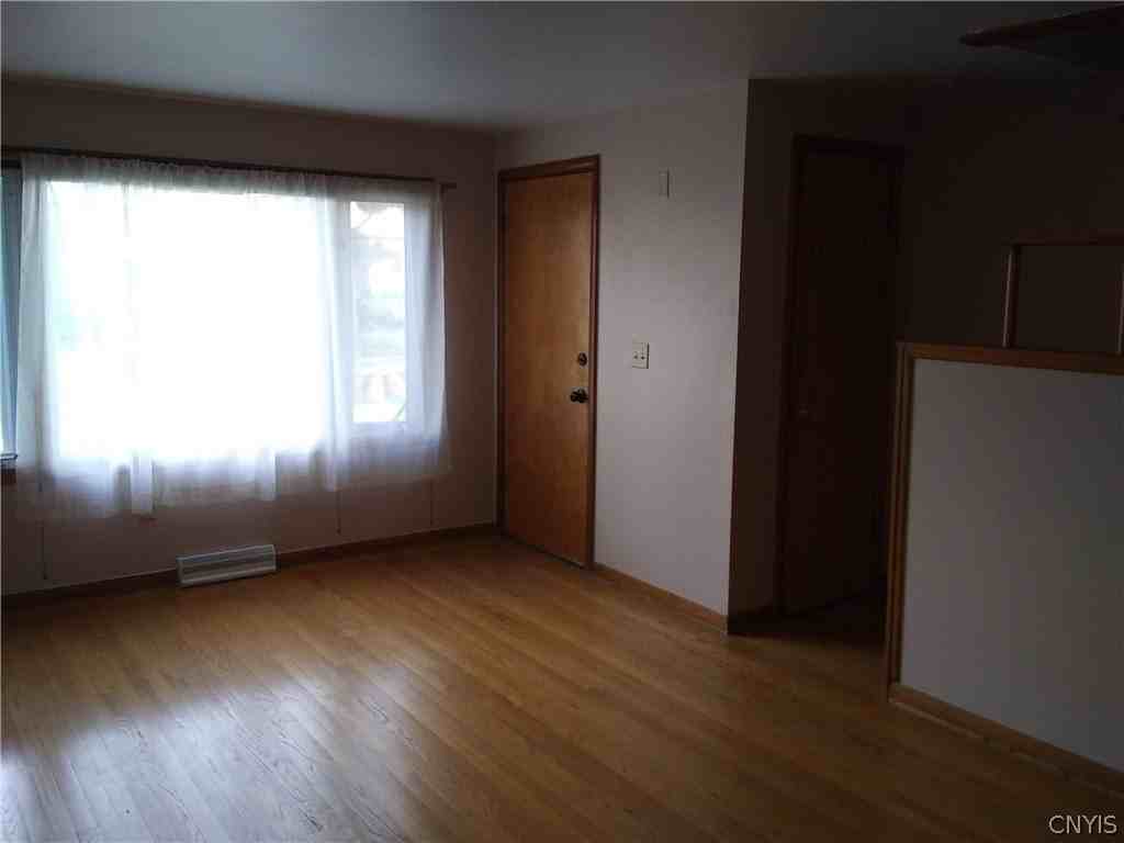 312 Cayuga St - Photo 2 of 14