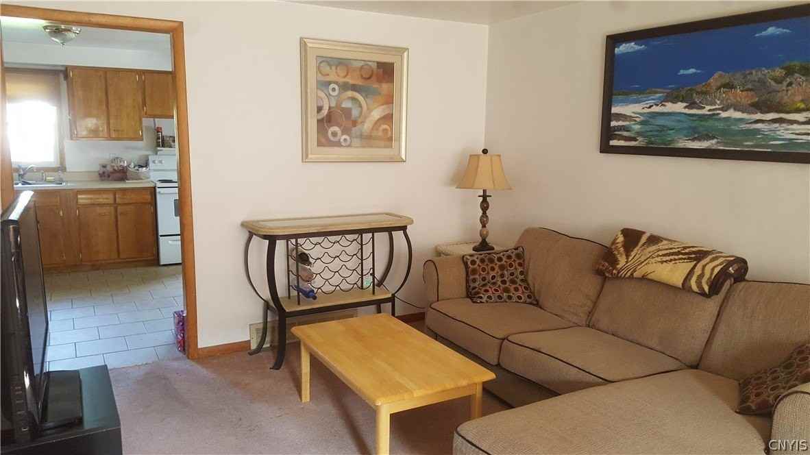 312 Cayuga St - Photo 7 of 14