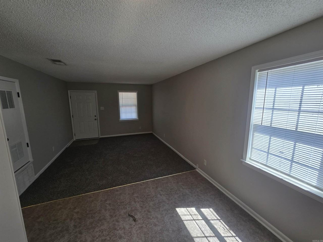 303 S Border St #E - Photo 2 of 11