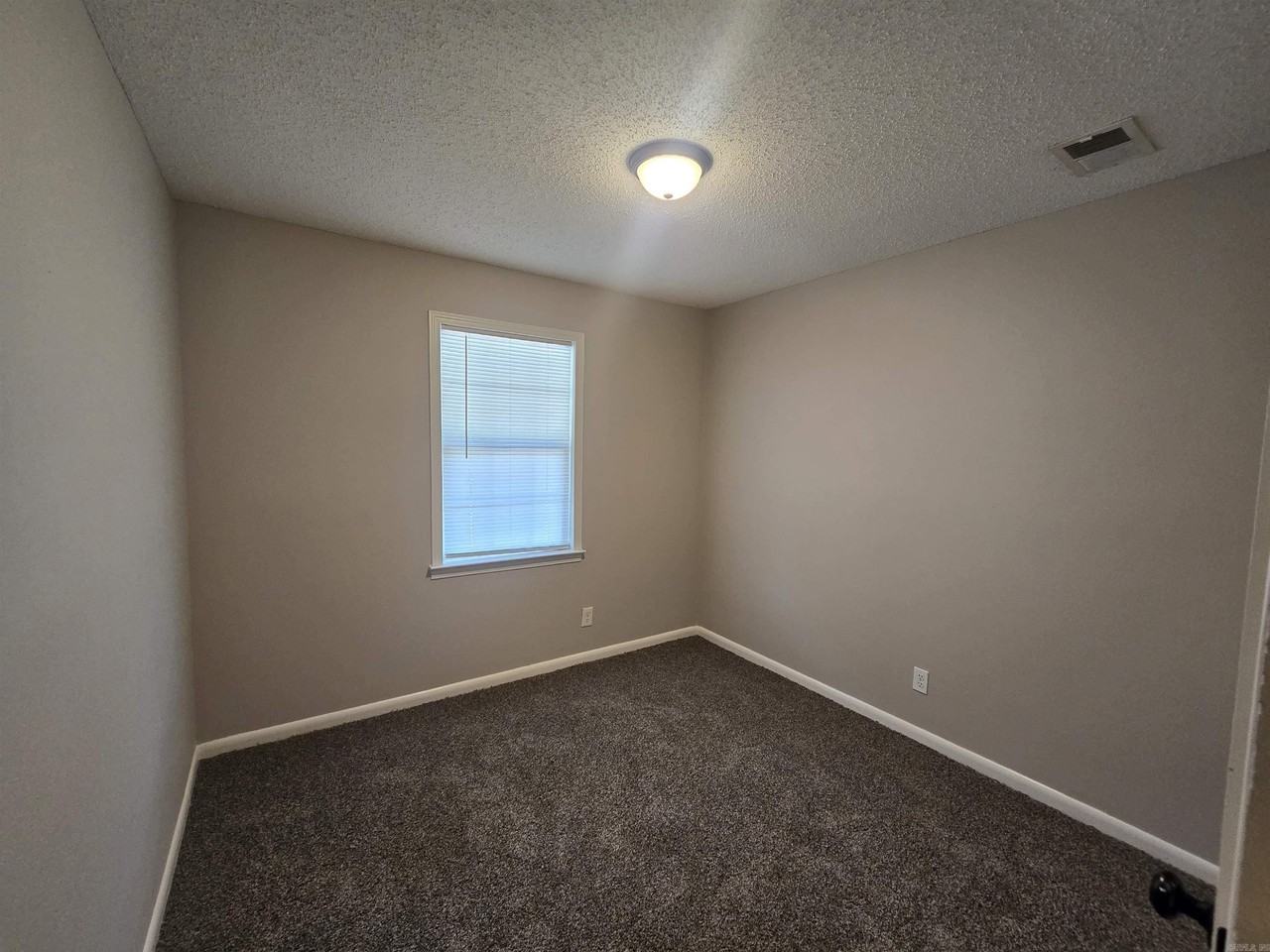 303 S Border St #E - Photo 7 of 11