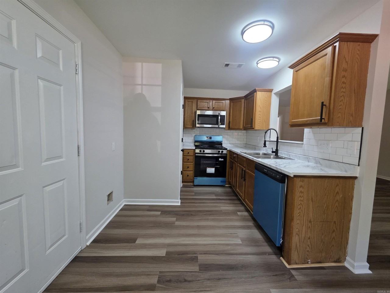 209 Rose St - Photo 6 of 29