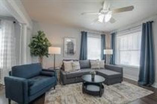 3835 Central St Apt 3s - Photo 1 of 1