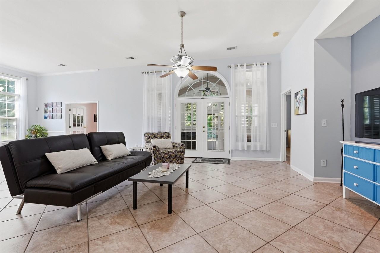 2834 Farmer Brown Ct - Photo 4 of 50