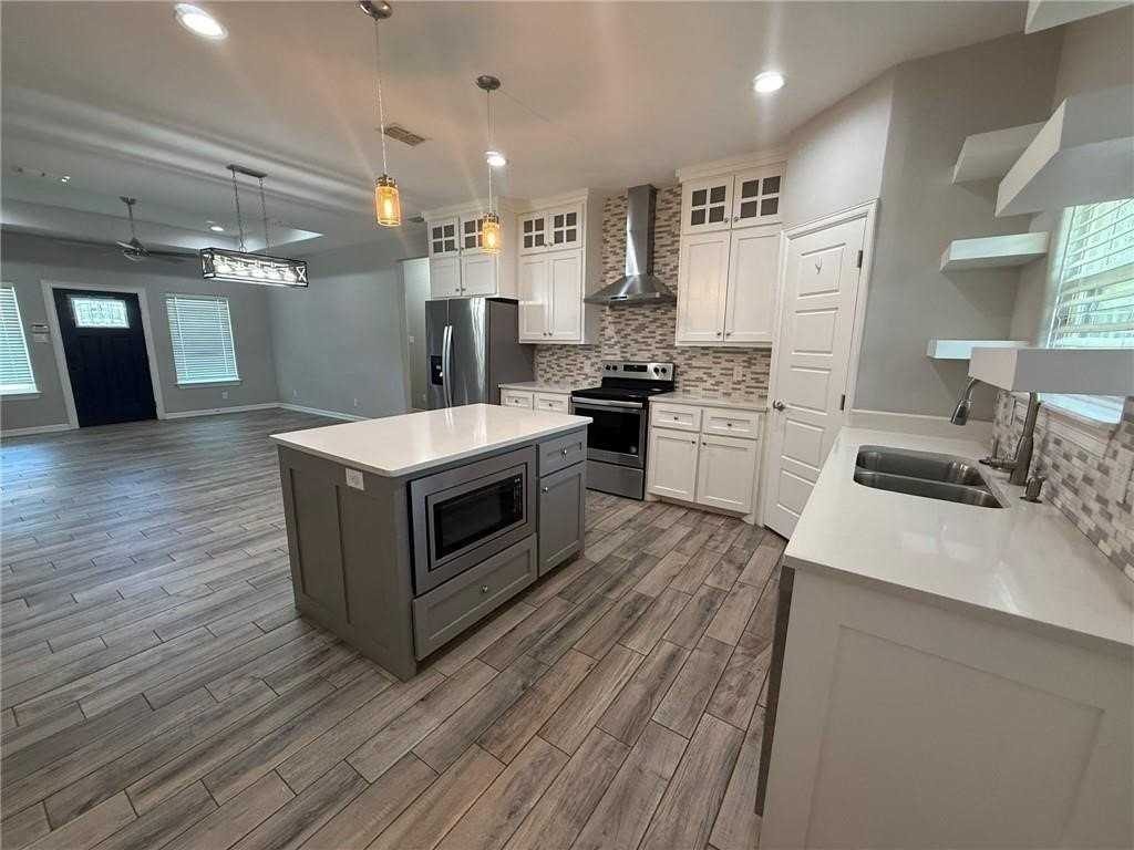 335 S 16th St - Photo 4 of 14
