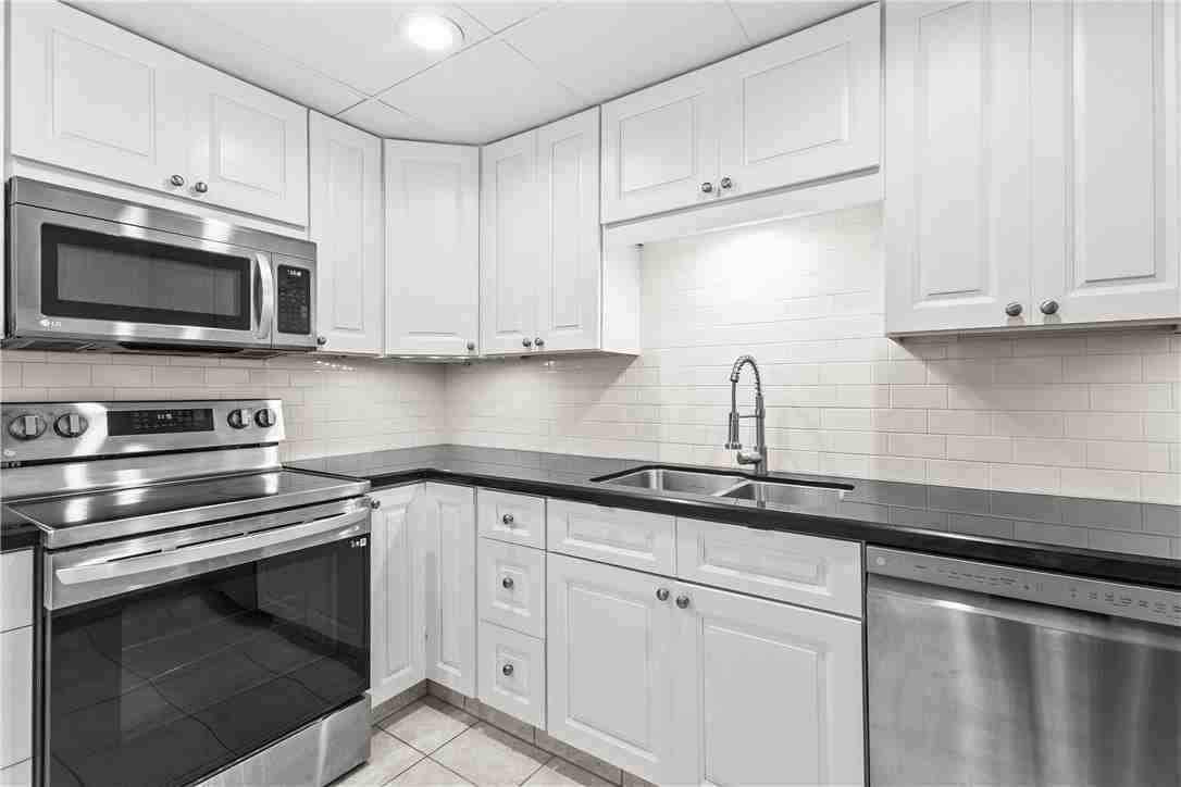 4600 Ocean Dr #1002 - Photo 5 of 34