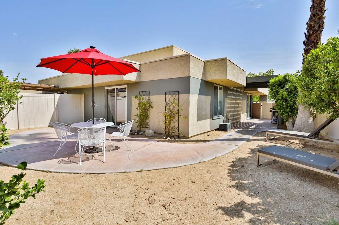 1421 Sunflower Cir N - Photo 2 of 39