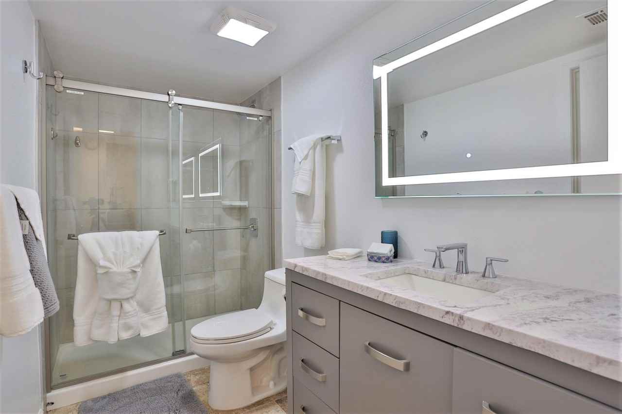 1421 Sunflower Cir N - Photo 6 of 39