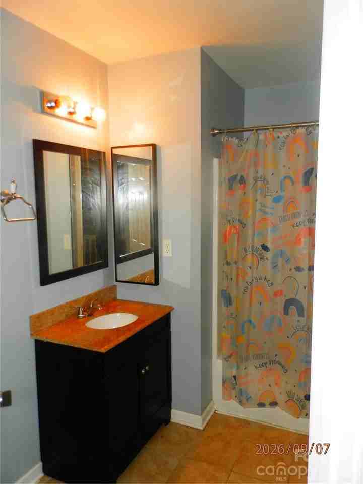 7910 Kingston Dr - Photo 7 of 12