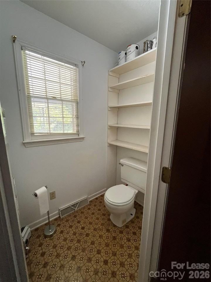 5625 Potter Rd - Photo 5 of 25