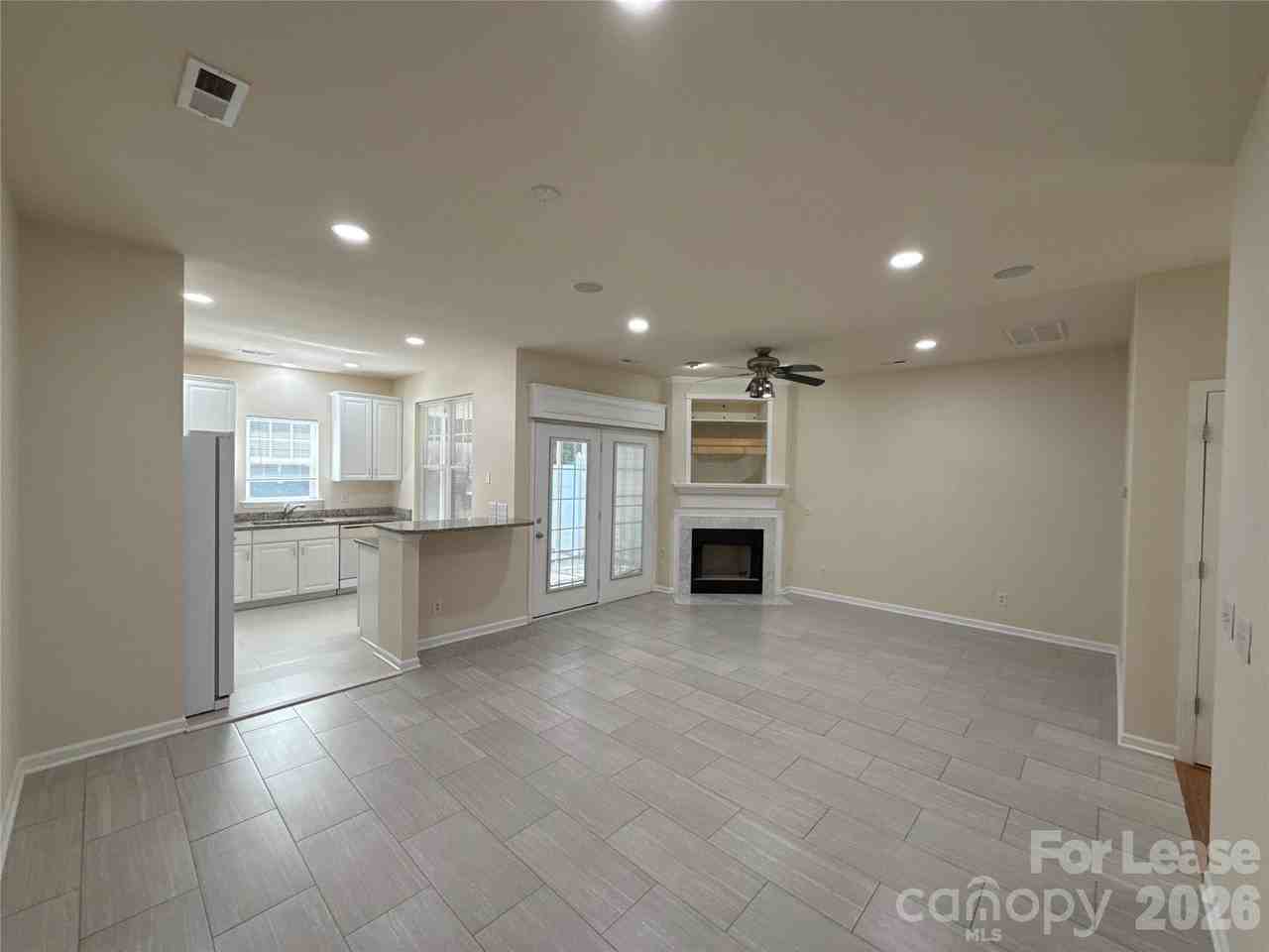 16914 Commons Creek Dr - Photo 2 of 14