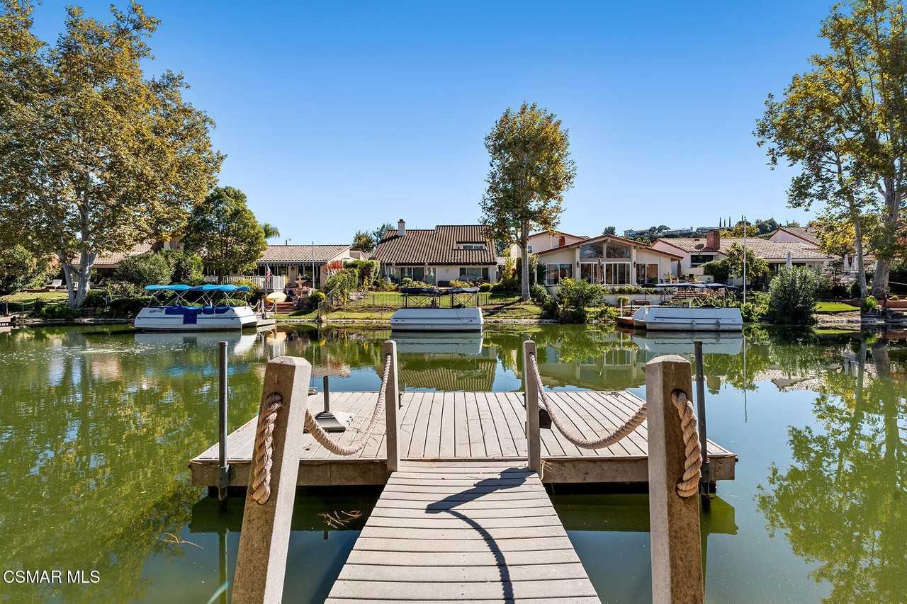 3830 Mainsail Cir - Photo 2 of 48