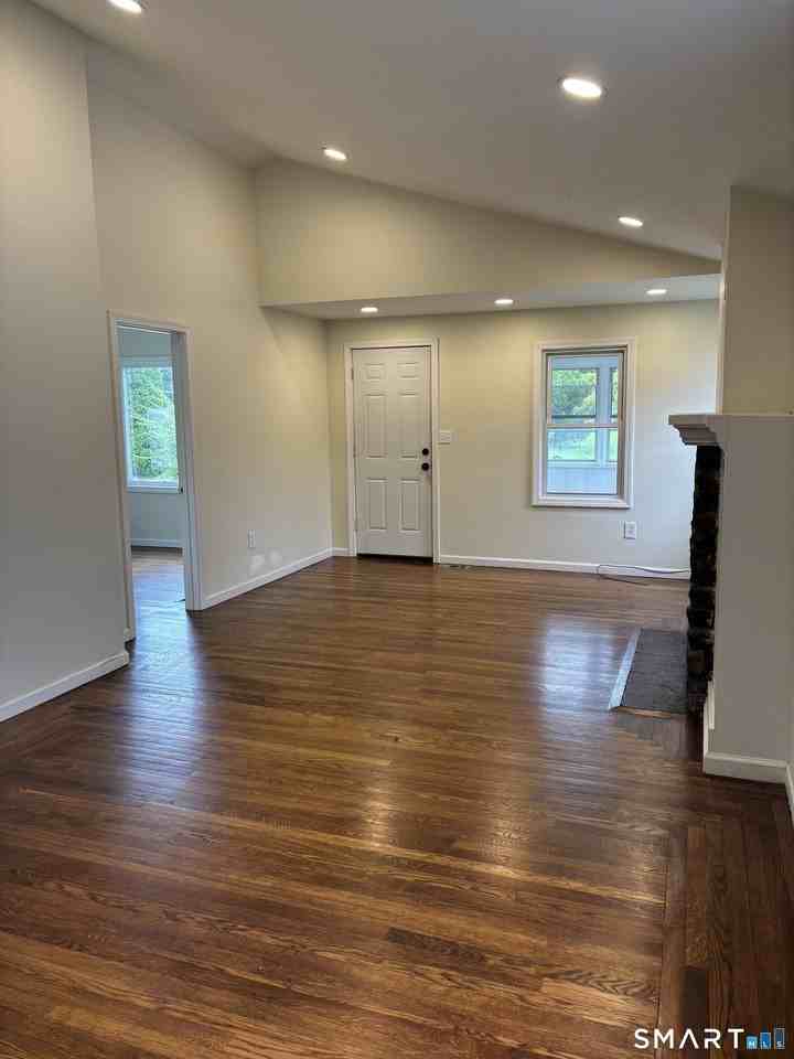 170 Short Beach Rd - Photo 2 of 18