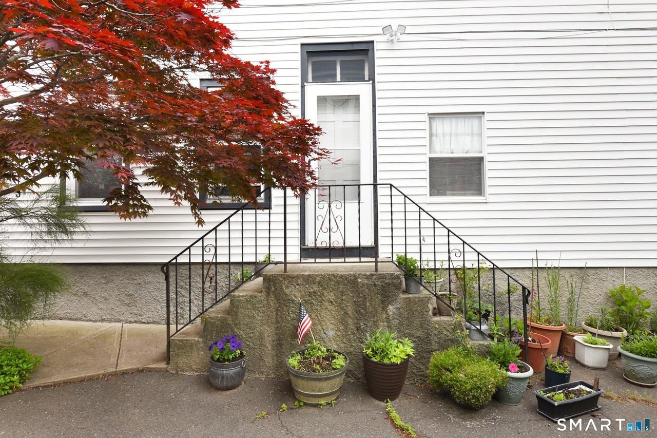 114 Jones Ave - Photo 4 of 34