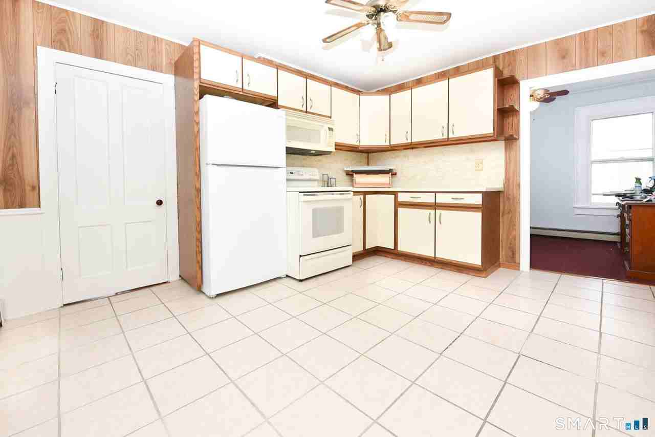 114 Jones Ave - Photo 7 of 34
