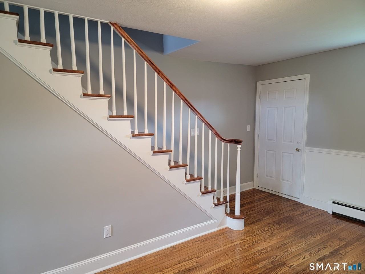 405 Wolcott Rd - Photo 5 of 16