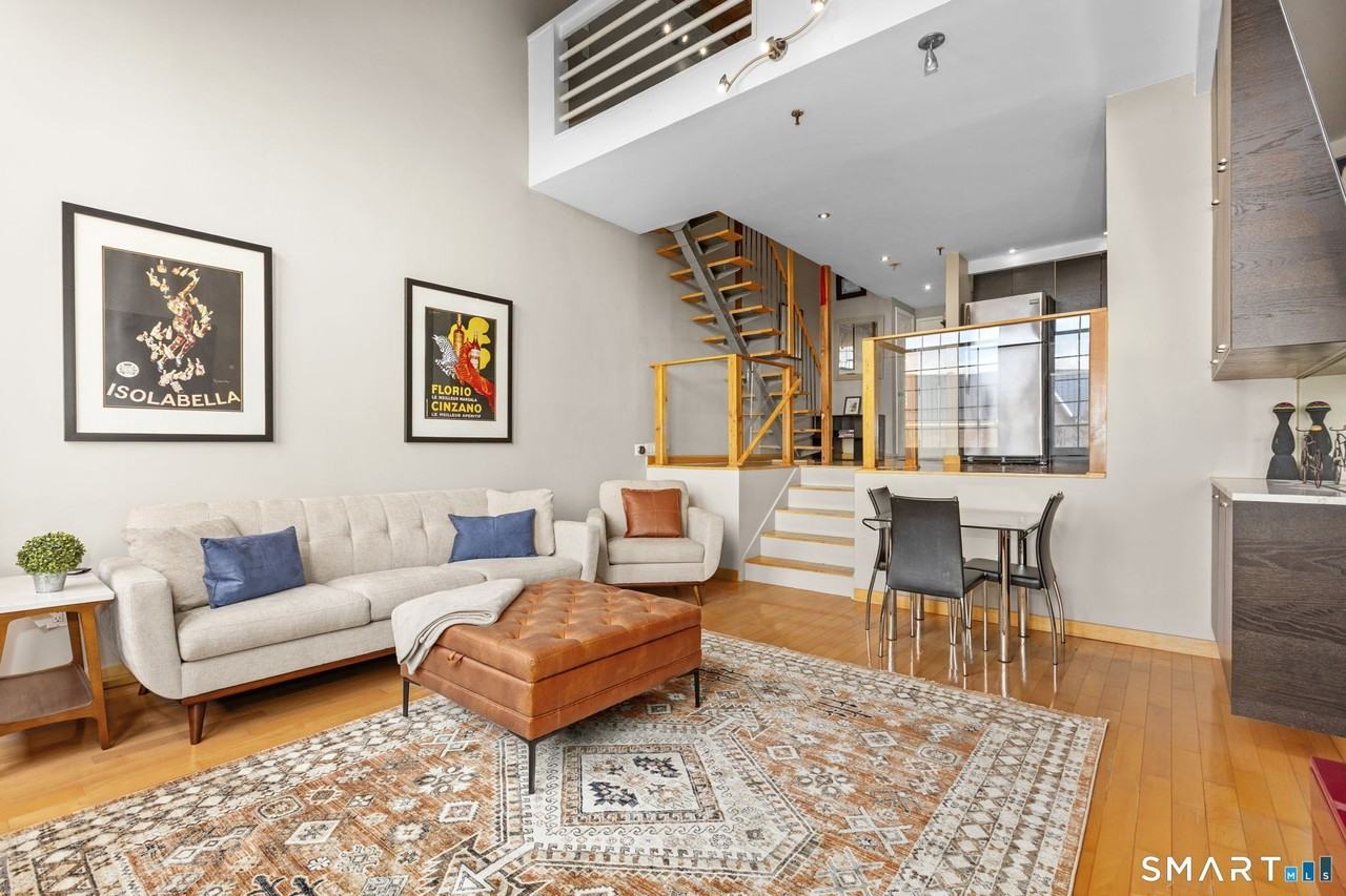 25 Grand St #240 - Photo 2 of 23