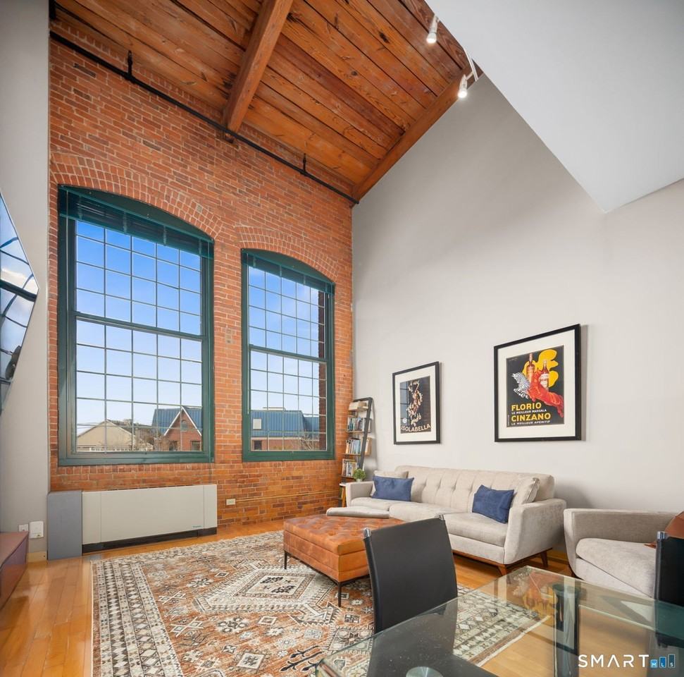 25 Grand St #240 - Photo 3 of 23
