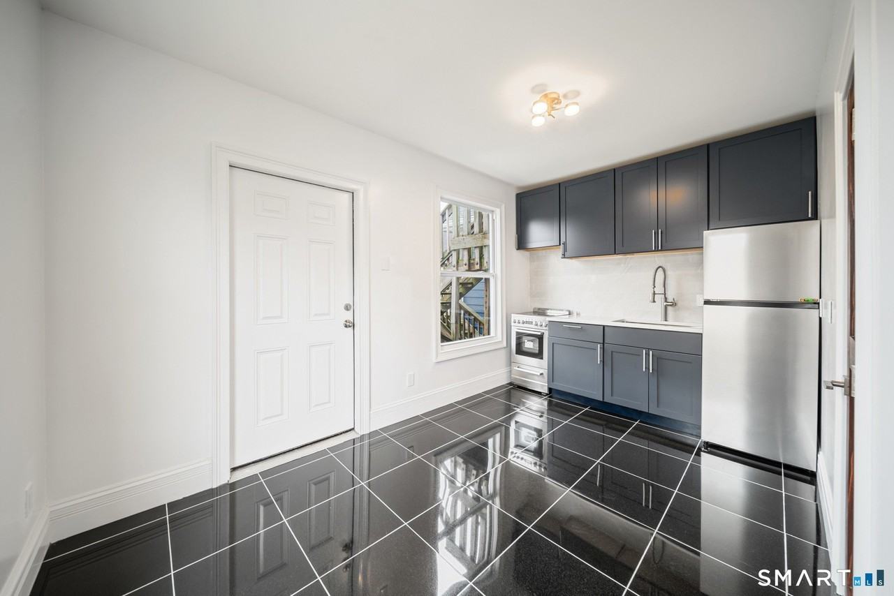 347 Alden Ave #3 - Photo 2 of 10