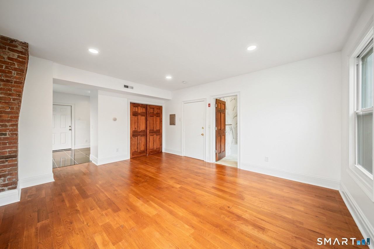 347 Alden Ave #3 - Photo 5 of 10