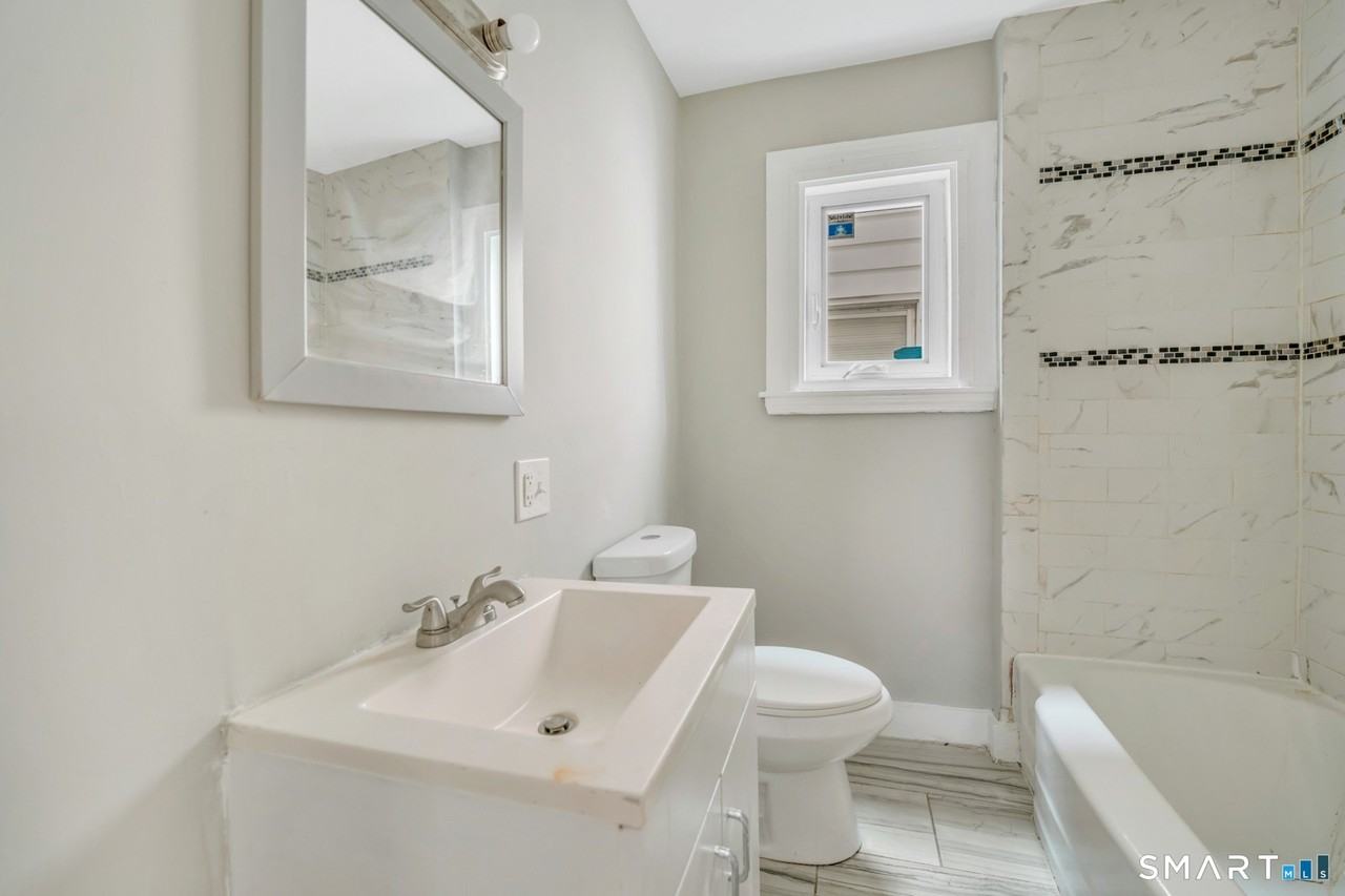 718 Winchester Ave #1 - Photo 2 of 9