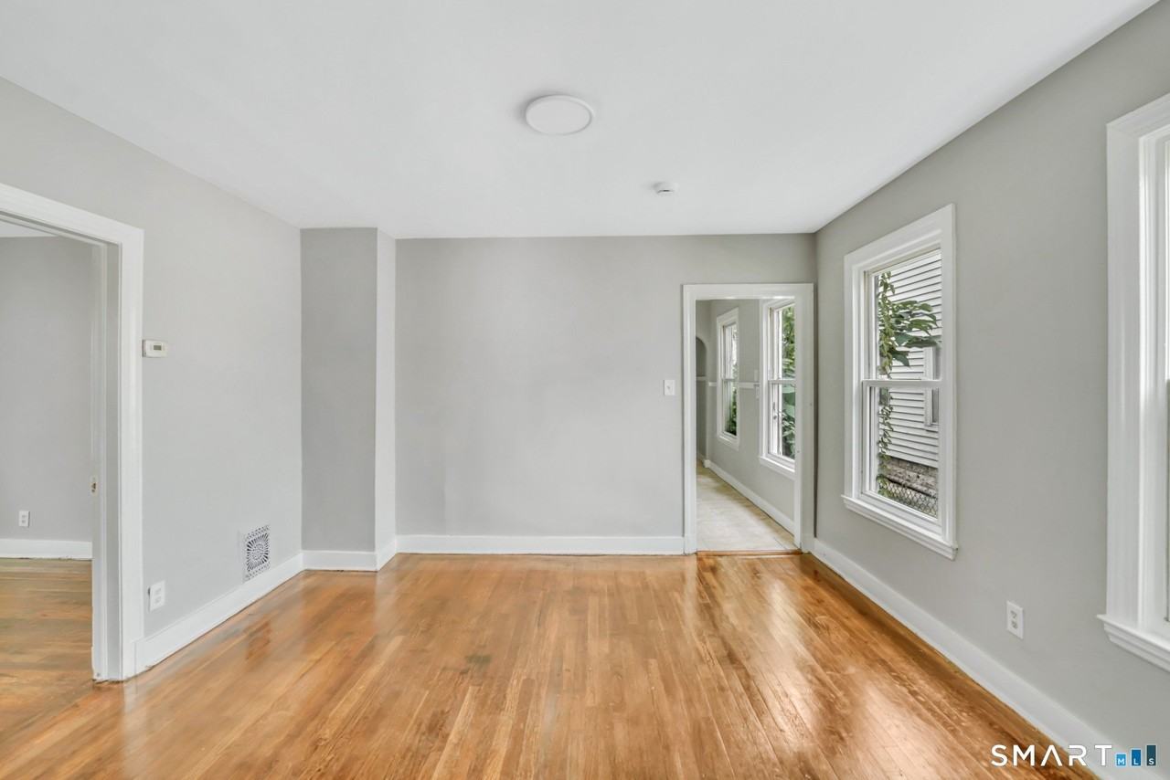 718 Winchester Ave #1 - Photo 6 of 9