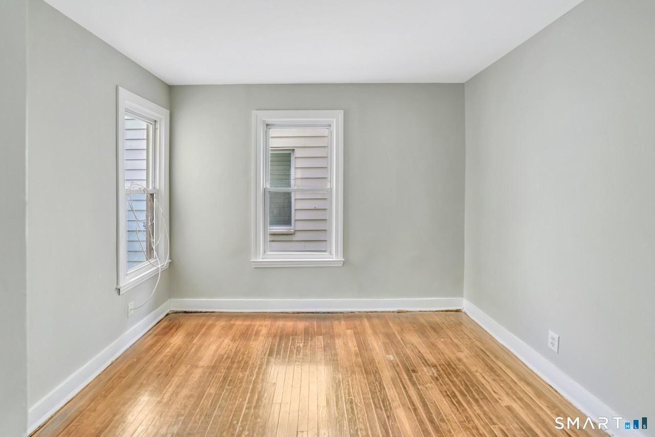 718 Winchester Ave #1 - Photo 7 of 9