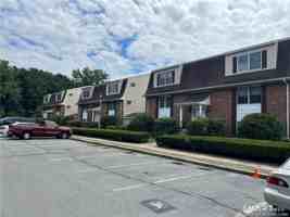 featured image of 302 Boston Post Rd #16