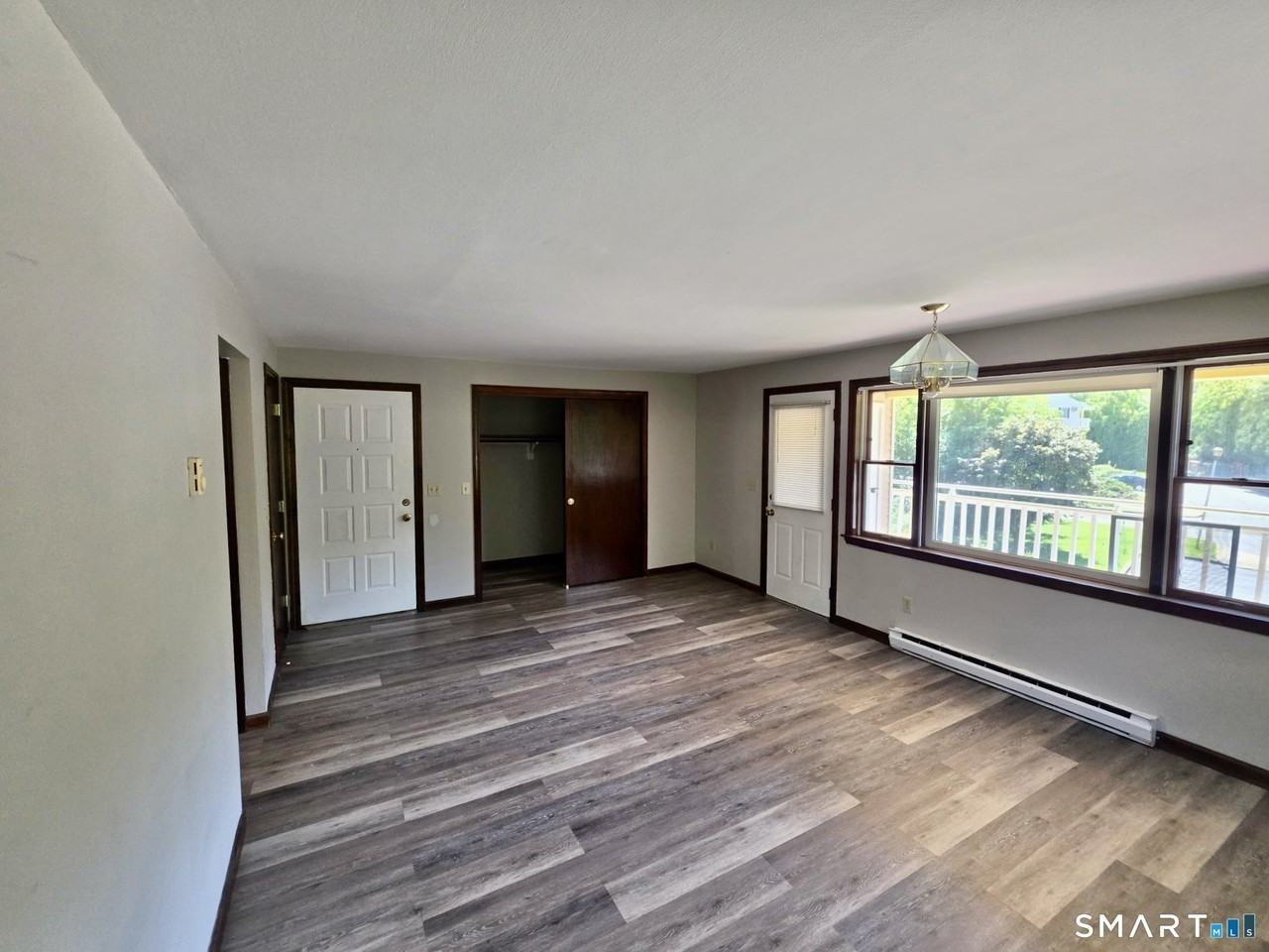 302 Boston Post Rd #16 - Photo 4 of 9