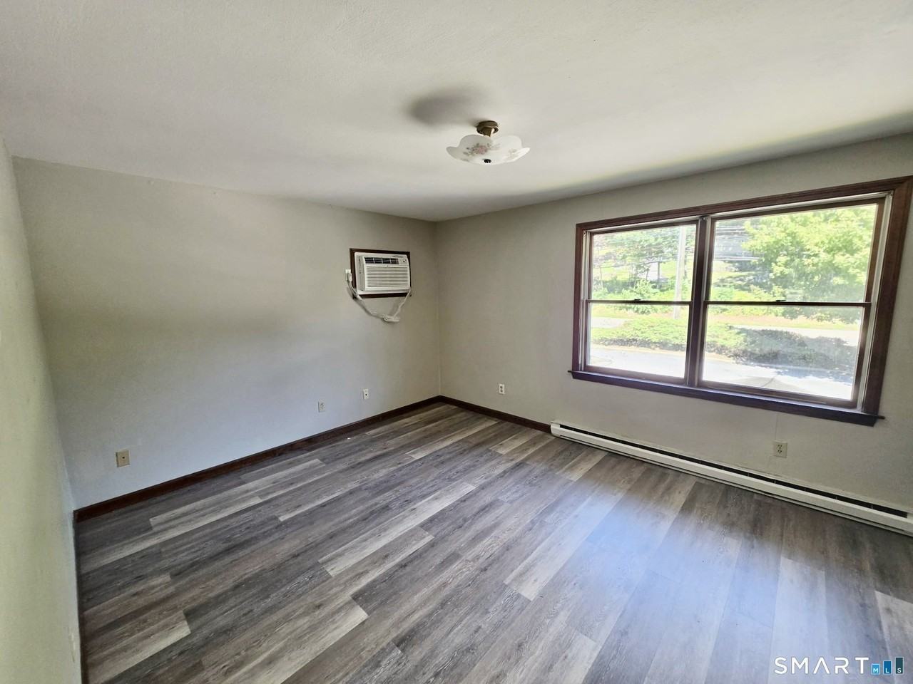 302 Boston Post Rd #16 - Photo 7 of 9