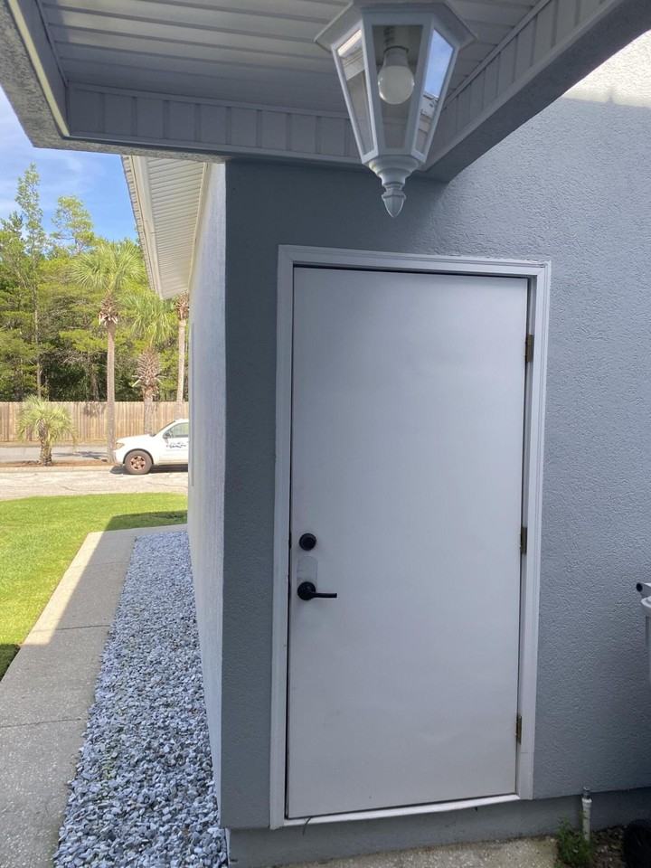 2723 Bay Club Dr - Photo 4 of 20