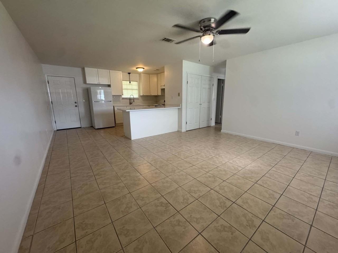 1022 N 20th St - Photo 3 of 6