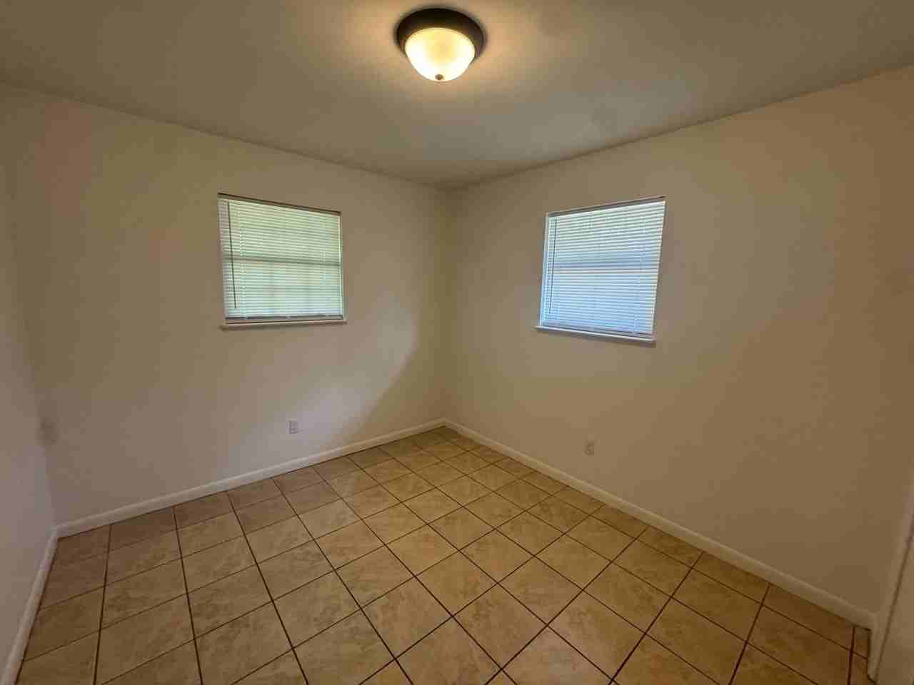 1022 N 20th St - Photo 5 of 6