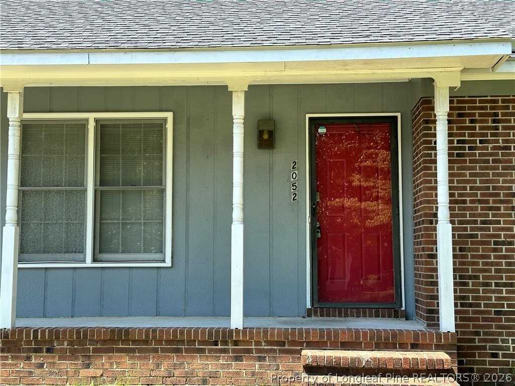 2052 Windlock Dr - Photo 2 of 22