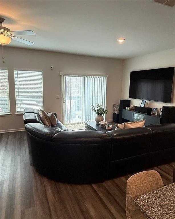 5542 Plain Field Ln - Photo 5 of 29