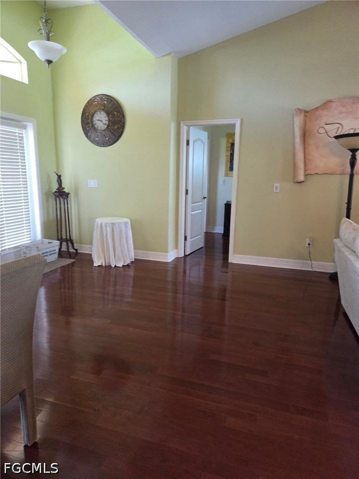 308 Nw 13th Ave - Photo 4 of 13