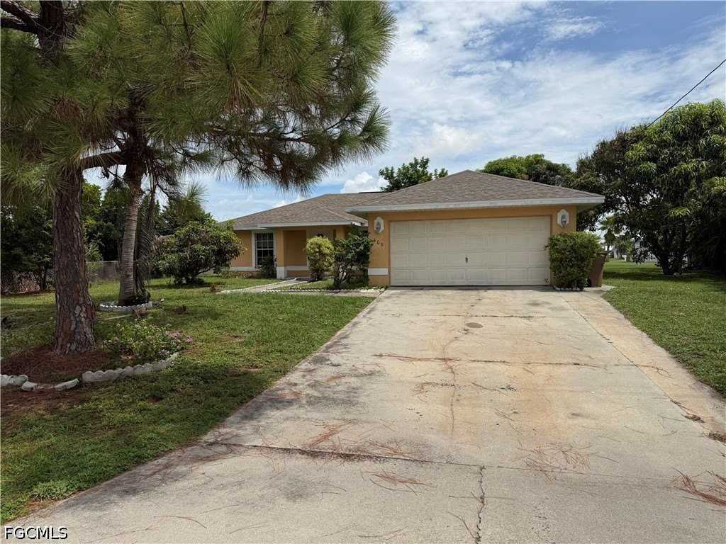 409 Candlewick Cir E
