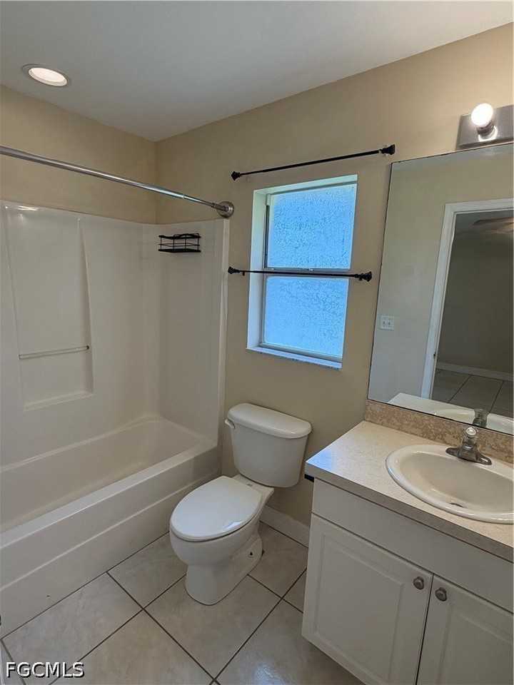 409 Candlewick Cir E - Photo 5 of 8