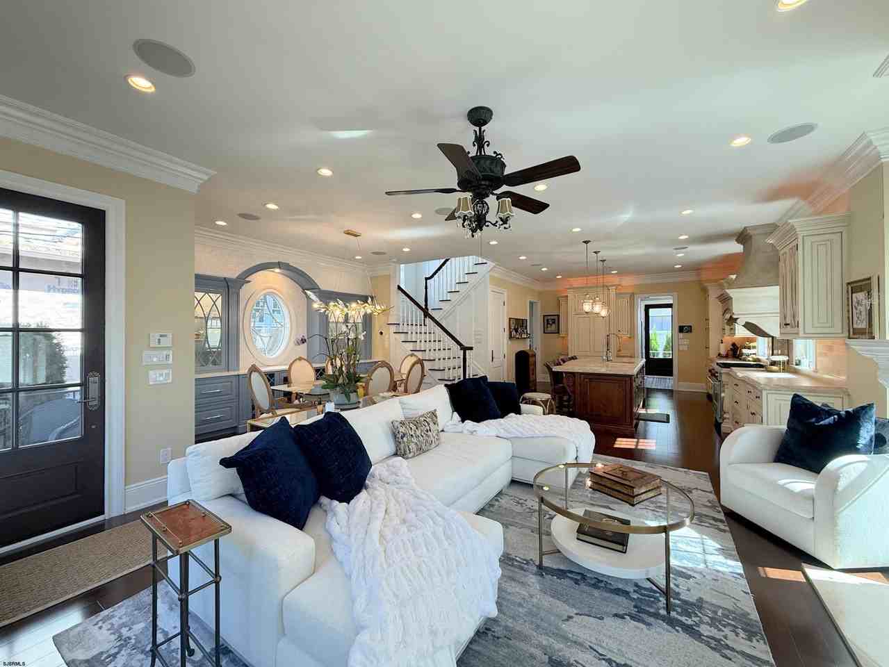 11 S Kenyon Ave - Photo 6 of 24