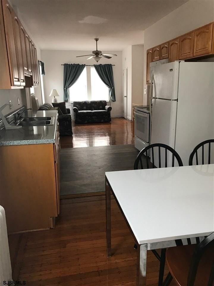 7001 Ventnor Upstairs Ave - Photo 7 of 18