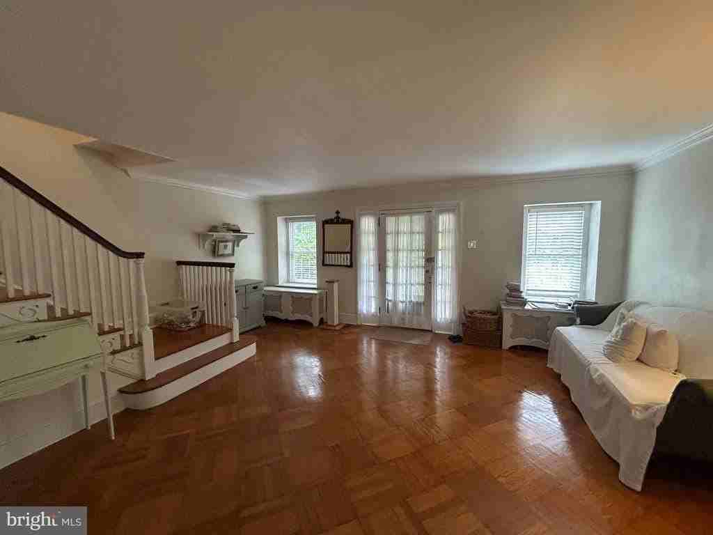 163 Stoneway Ln - Photo 7 of 24